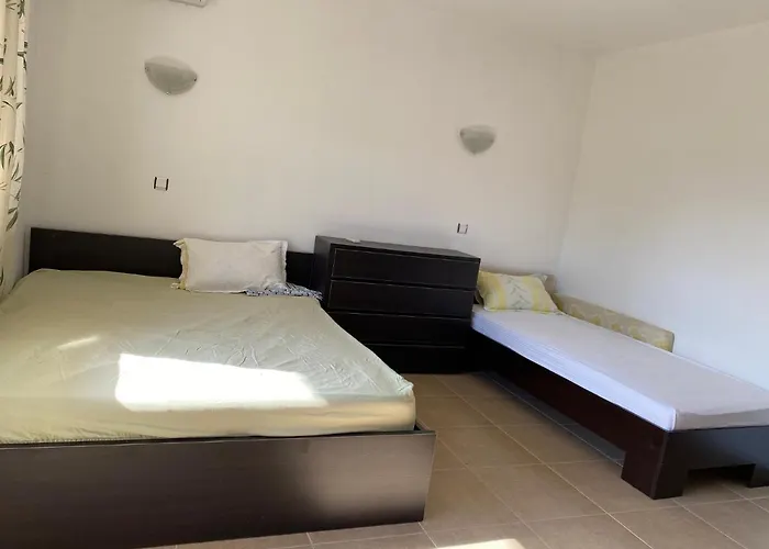 The Modern In The Ancient Apartment